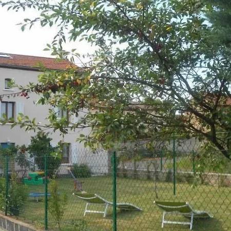 Prázdninový dům En Auvergne *